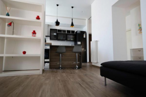 Sunrise Waterfront - Central Apartment with Sea View Balcony - Molfetta